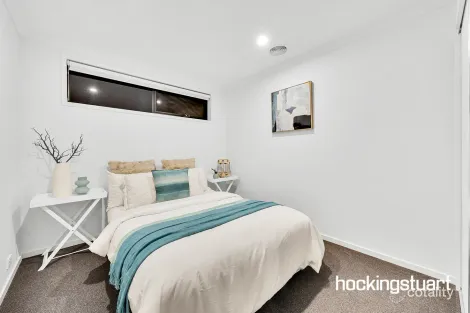 Property photo of 20 Lamington Walk Wollert VIC 3750