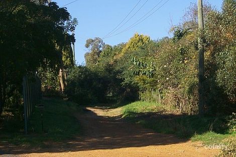 8 Scott St, Greenmount, WA 6056