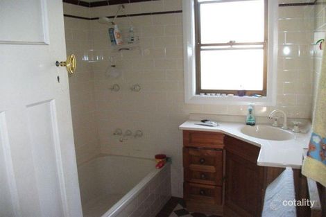 Property photo of 13 Walsh Street Mayfield East NSW 2304