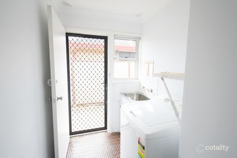 8 Napier Pl, Bossley Park, NSW 2176