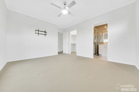 Property photo of 10 Carnarvon Parade New Auckland QLD 4680
