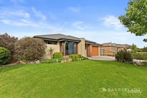 Property photo of 10 Emerald Crescent Koo Wee Rup VIC 3981