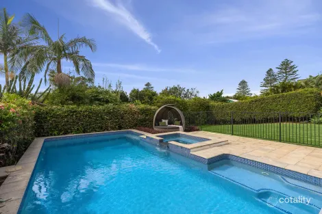 Property photo of 143 Ocean View Drive Wamberal NSW 2260