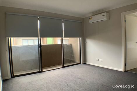 Property photo of 8 Zeta Circuit Cranbourne North VIC 3977