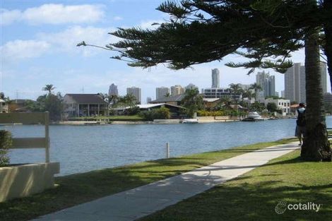 7/3 Watson Esp, Surfers Paradise, QLD 4217