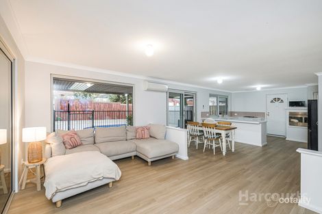 Property photo of 2 Carisbrooke Loop Hocking WA 6065