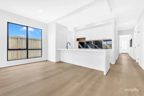 Property photo of 19 Gambusia Road Werribee VIC 3030