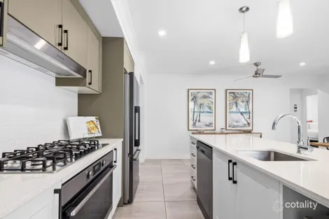 Property photo of 11 Herbst Drive Bahrs Scrub QLD 4207