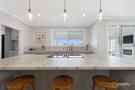 Property photo of 5 Bottlebrush Avenue Wangaratta VIC 3677