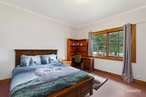 Property photo of 211 Crowes Road Bolwarra VIC 3305