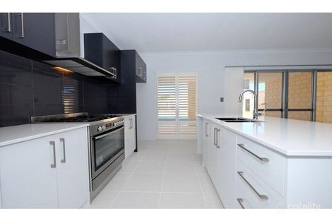 Property photo of 9 Splendens Turn Halls Head WA 6210