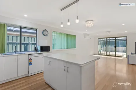 25 Seaway Rd, Hallett Cove, SA 5158