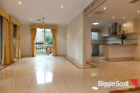 Property photo of 2/88 Yerrin Street Balwyn VIC 3103