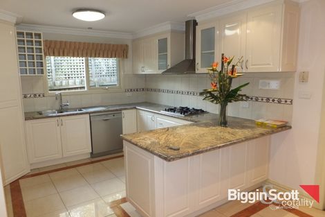 Property photo of 2/88 Yerrin Street Balwyn VIC 3103