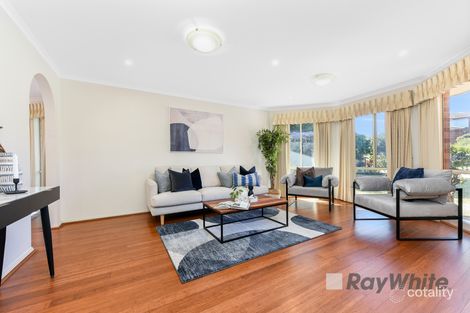 Property photo of 7 Showjump Crescent Endeavour Hills VIC 3802