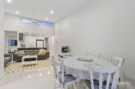 Property photo of 306/625 Wynnum Road Morningside QLD 4170