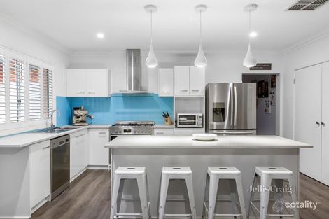 Property photo of 1 Larnook Place South Morang VIC 3752
