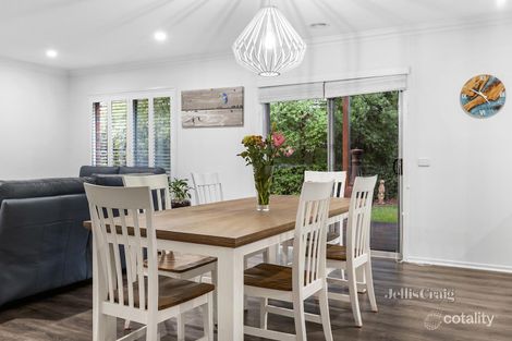 Property photo of 1 Larnook Place South Morang VIC 3752