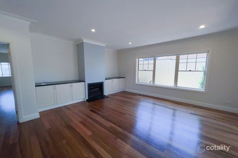 Property photo of 26 Fernhurst Grove Kew VIC 3101