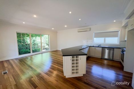 Property photo of 26 Fernhurst Grove Kew VIC 3101