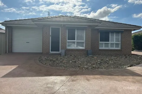 8/14 Hanover Cl, South Nowra, NSW 2541