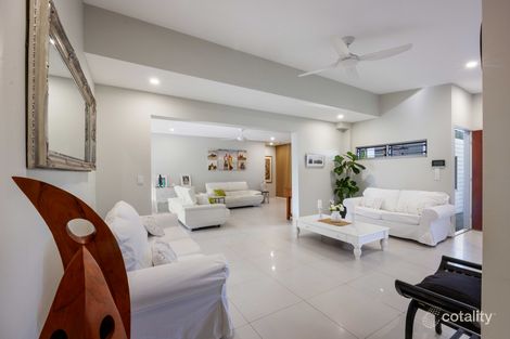 Property photo of 68 Lapoinya Crescent Warana QLD 4575