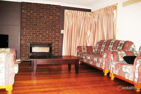 Property photo of 18 Mulhall Drive St Albans VIC 3021