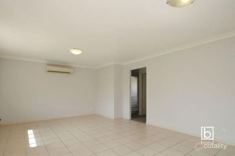Property photo of 5 Iris Close Woongarrah NSW 2259