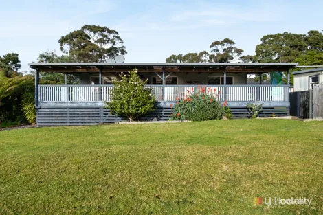 Property photo of 4 Kenelm Avenue Sisters Beach TAS 7321