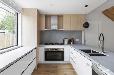 Property photo of 2/272 Waiora Road Macleod VIC 3085