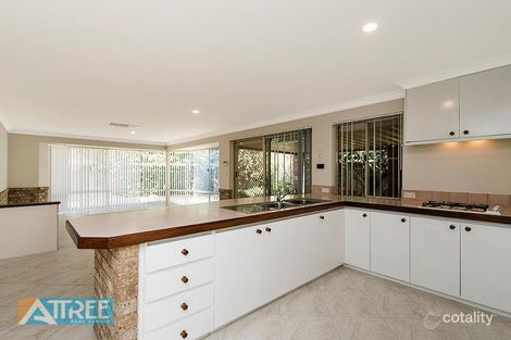 Property photo of 23 Pinewood Walk Canning Vale WA 6155