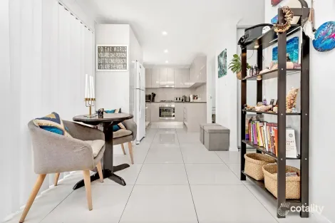 Property photo of 5 Bonney Place Doonside NSW 2767