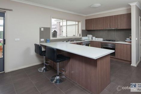 Property photo of 16 Edmund Street Pakenham VIC 3810