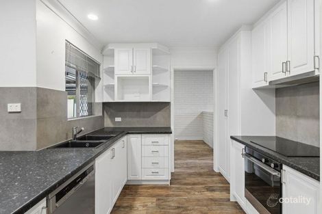 Property photo of 37 Abingdon Road Swan View WA 6056