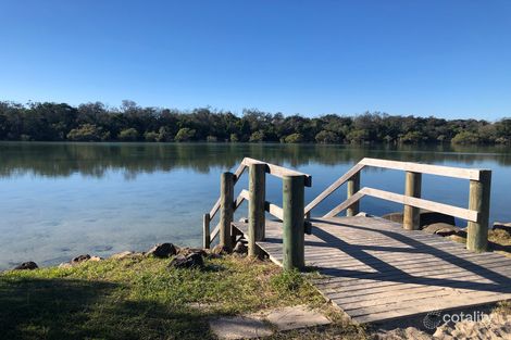 Property photo of 17 Overall Drive Pottsville NSW 2489