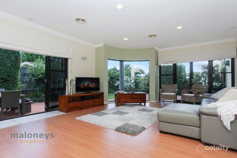 Property photo of 1/99 Captain Cook Crescent Narrabundah ACT 2604