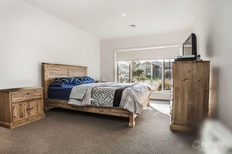 Property photo of 11 Somersby Road Craigieburn VIC 3064