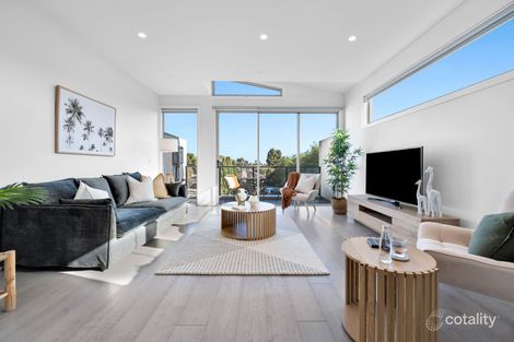 Property photo of 10/151 Hall Road Carrum Downs VIC 3201