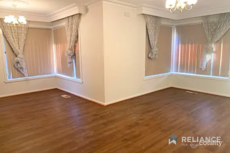 Property photo of 6 Minogue Crescent Hoppers Crossing VIC 3029