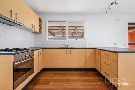 Property photo of 4 Floreat Place Melton West VIC 3337
