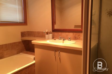 Property photo of 1/7 Sherwood Drive Flora Hill VIC 3550