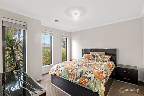 Property photo of 30 Sienna Way Pakenham VIC 3810