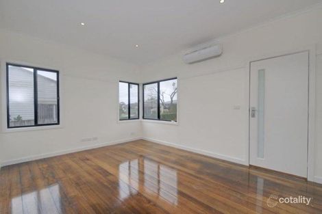 Property photo of 18 Chenhall Crescent Traralgon VIC 3844