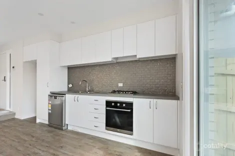 Property photo of 2/126 Lindrum Road Frankston VIC 3199