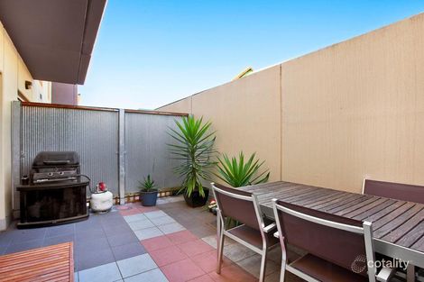 Property photo of 32/80 Trenerry Crescent Abbotsford VIC 3067