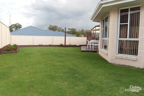 Property photo of 17 Redmond Circuit Cameron Park NSW 2285