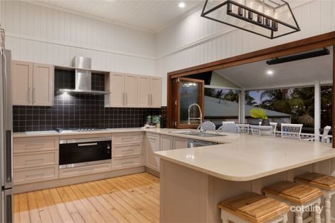 Property photo of 81 Norman Crescent Norman Park QLD 4170