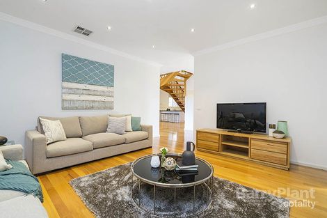 Property photo of 1/42 Briggs Street Mount Waverley VIC 3149