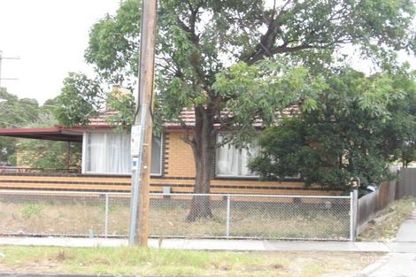 1 Mulhall Dr, St Albans, VIC 3021