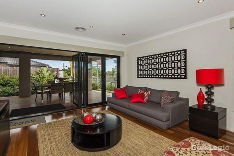Property photo of 27 Bridgehaven Drive Craigieburn VIC 3064